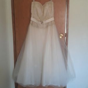Wedding Dress/Prom Dress